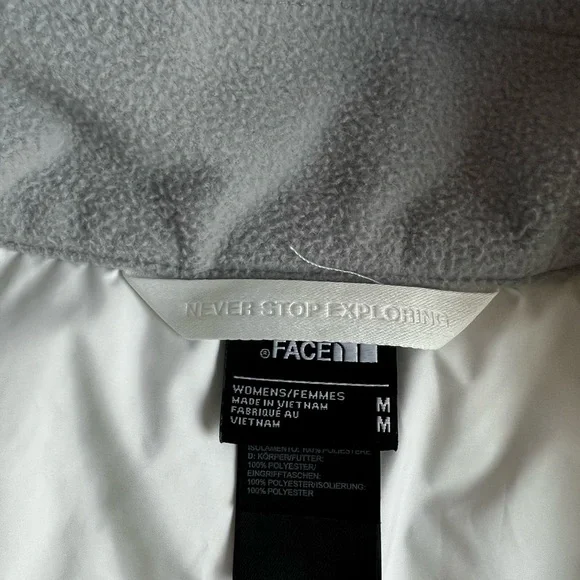 The North Face Women's White and Gray Puffer Jacket - Picture 4 of 5